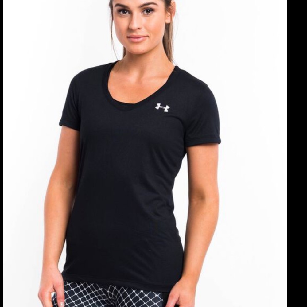 Under Armour top